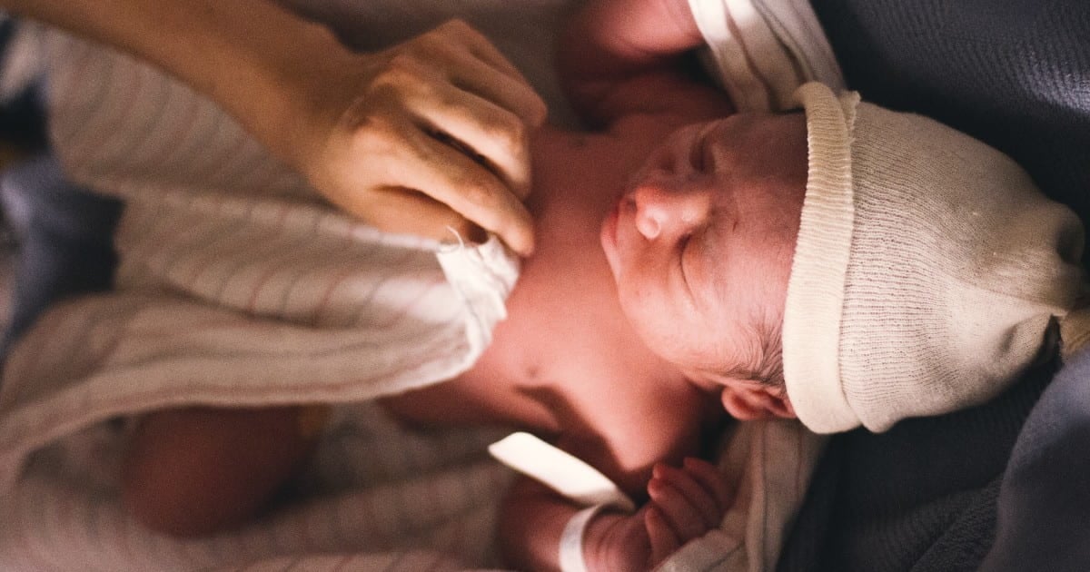 ¿Por qué es necesario que un recién nacido lleve gorro?